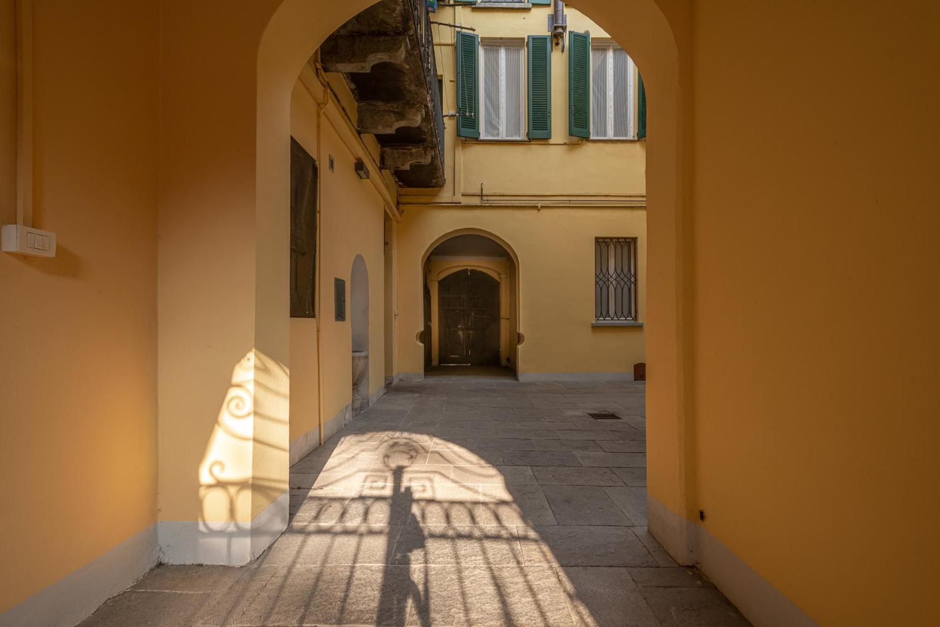 Appartamento Tivano In Centro Storico Como Exteriör bild