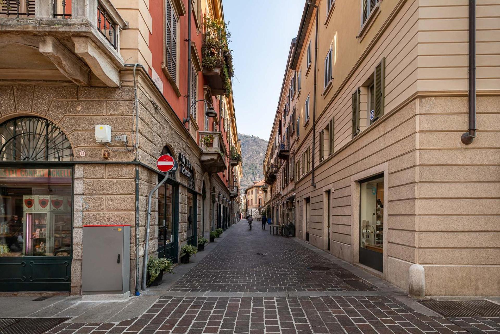 Appartamento Tivano In Centro Storico Como Exteriör bild