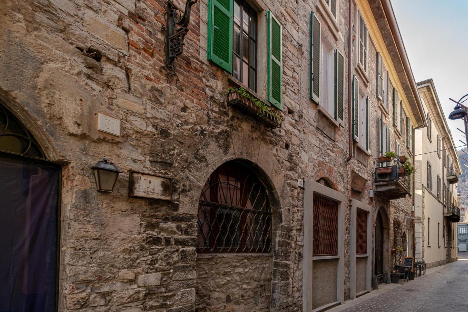 Appartamento Tivano In Centro Storico Como Exteriör bild